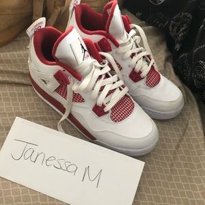 Jordan Alternate 4’s KIDS size 🇺🇸🤩